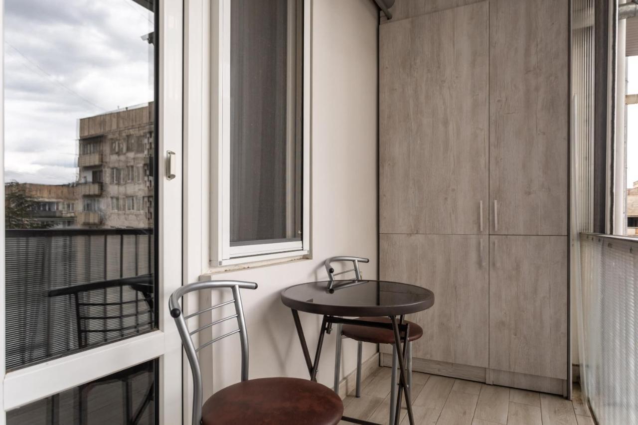 Charming 3Br Apartment In Central Tbilisi Apartment