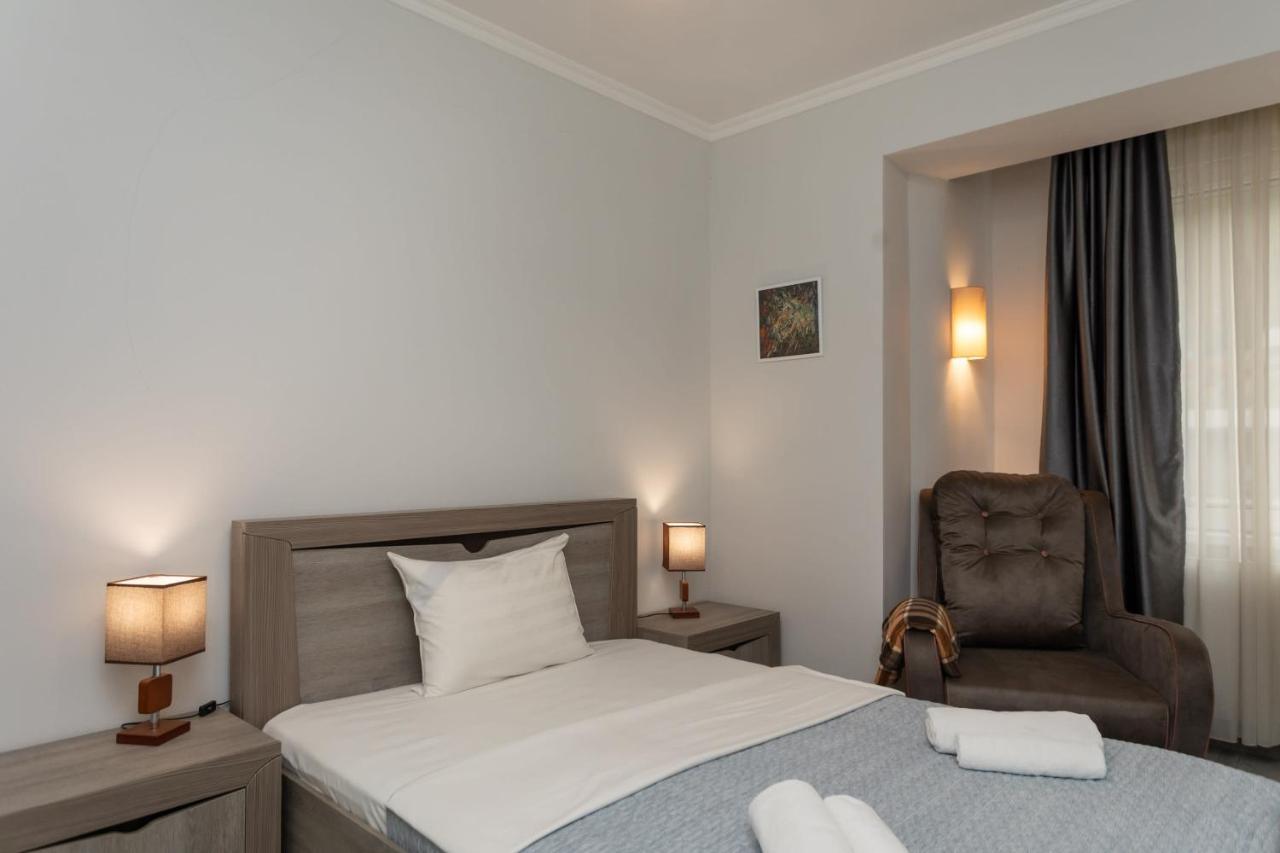 Charming 3Br Apartment In Central Tbilisi Apartament *
