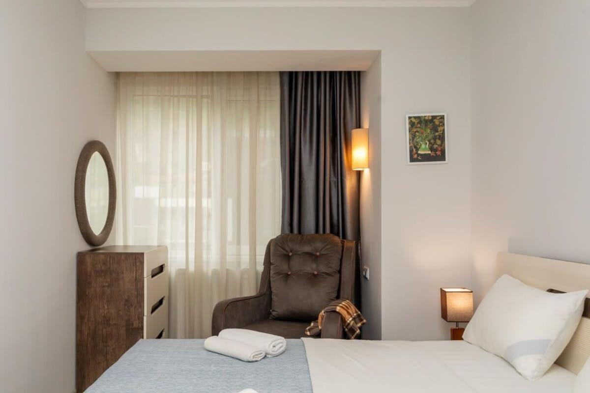 Charming 3Br Apartment In Central Tbilisi Tbilisi