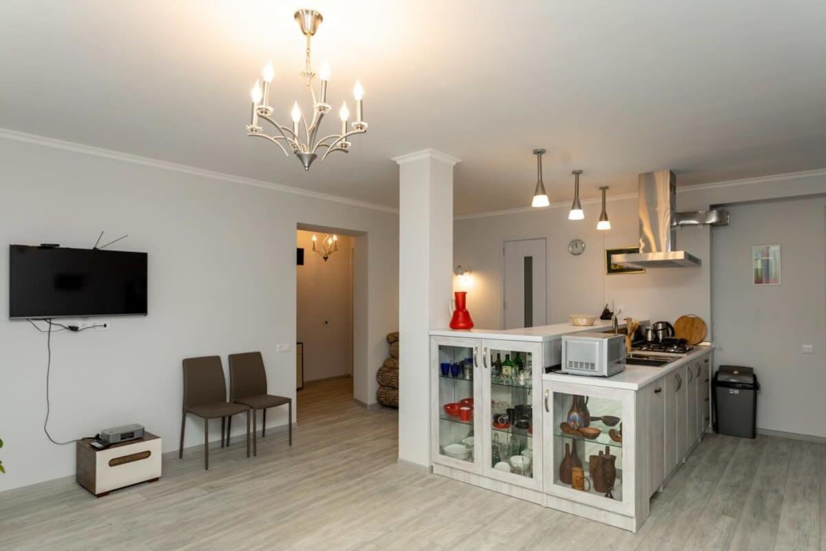 Charming 3Br Apartment In Central Tbilisi